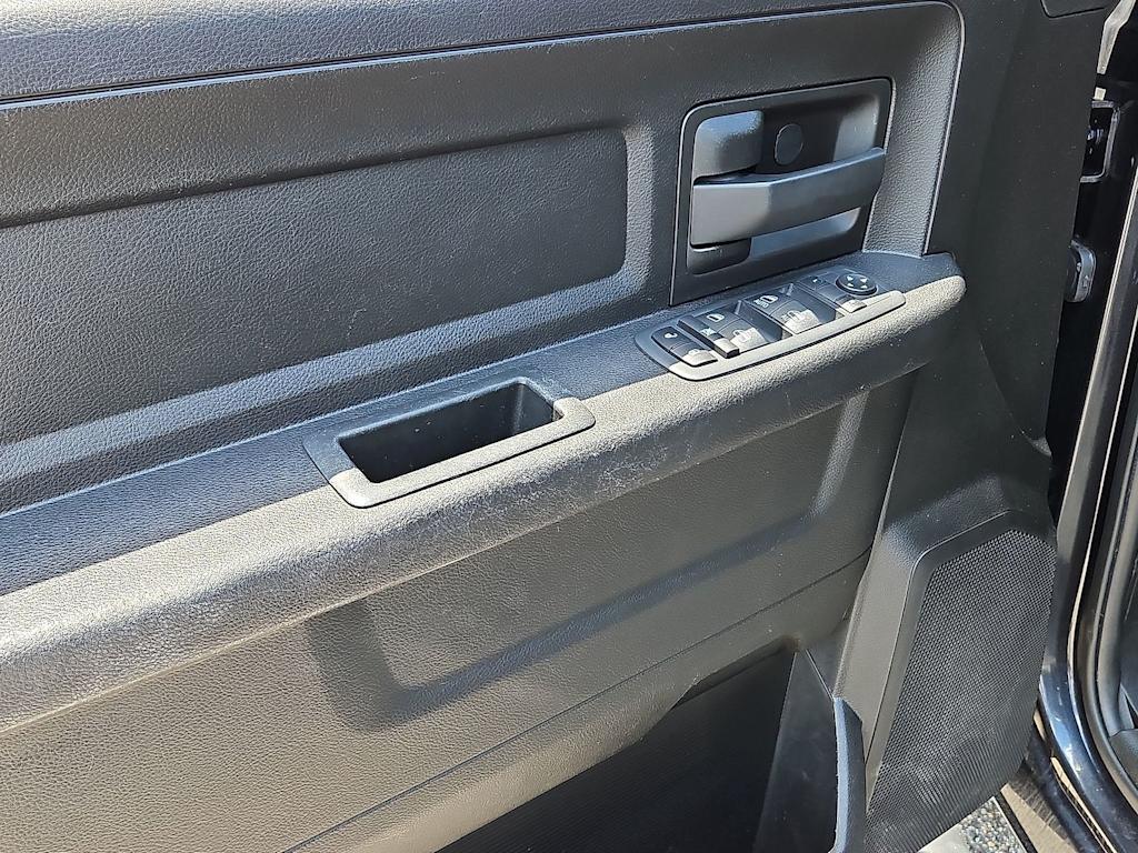 Thumbnail: 2019 RAM 1500 - 33