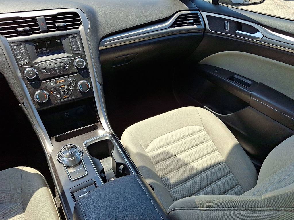 Thumbnail: 2018 Ford Fusion - 16