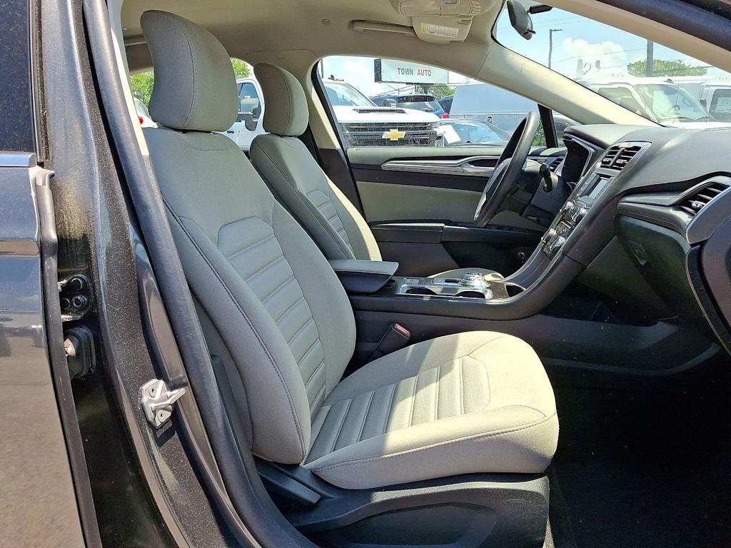 Thumbnail: 2018 Ford Fusion - 11