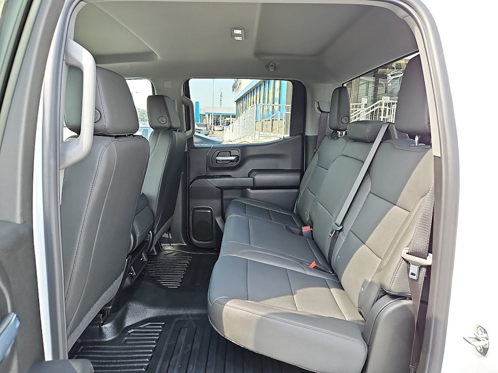 Thumbnail: 2026 Chevrolet Silverado 1500 - 9