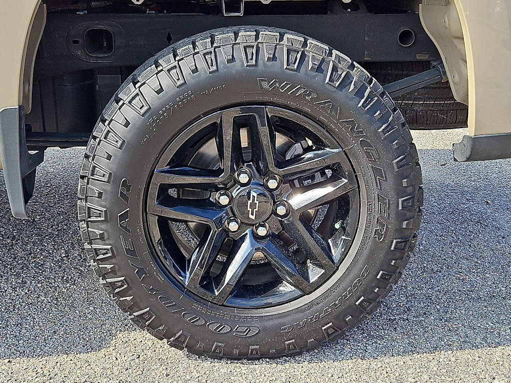 Thumbnail: 2022 Chevrolet Silverado 1500 - 7