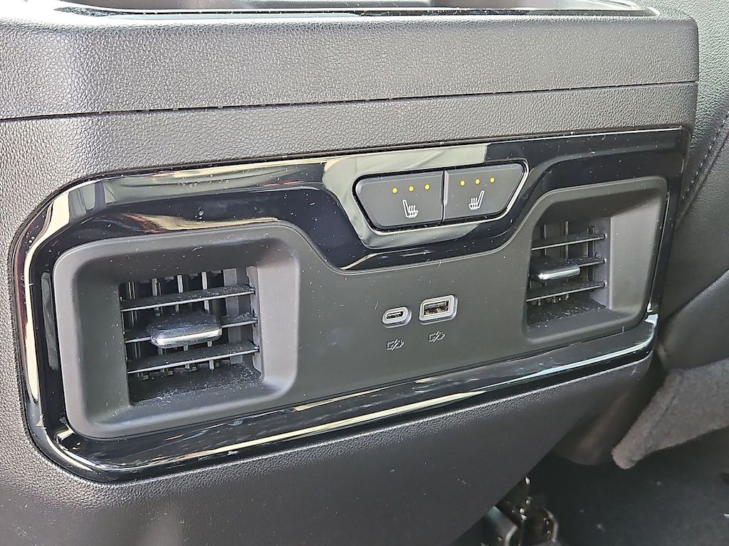 Thumbnail: 2024 Chevrolet Silverado 1500 - 32