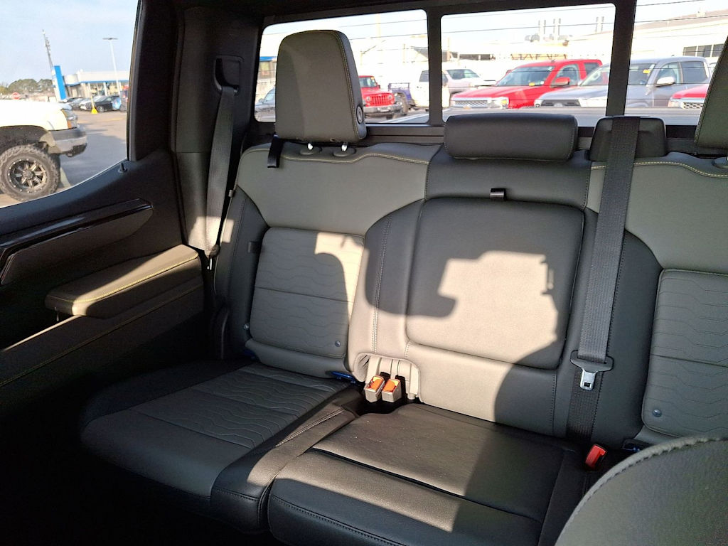 Thumbnail: 2023 Chevrolet Silverado 1500 - 11