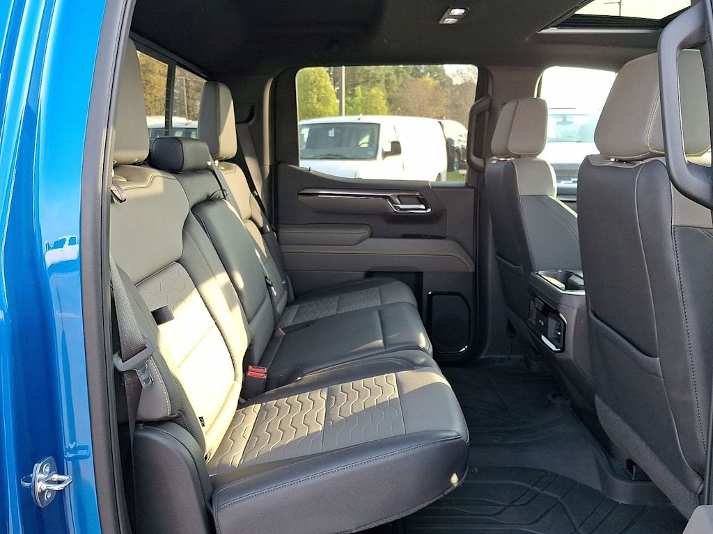 Thumbnail: 2023 Chevrolet Silverado 1500 - 38