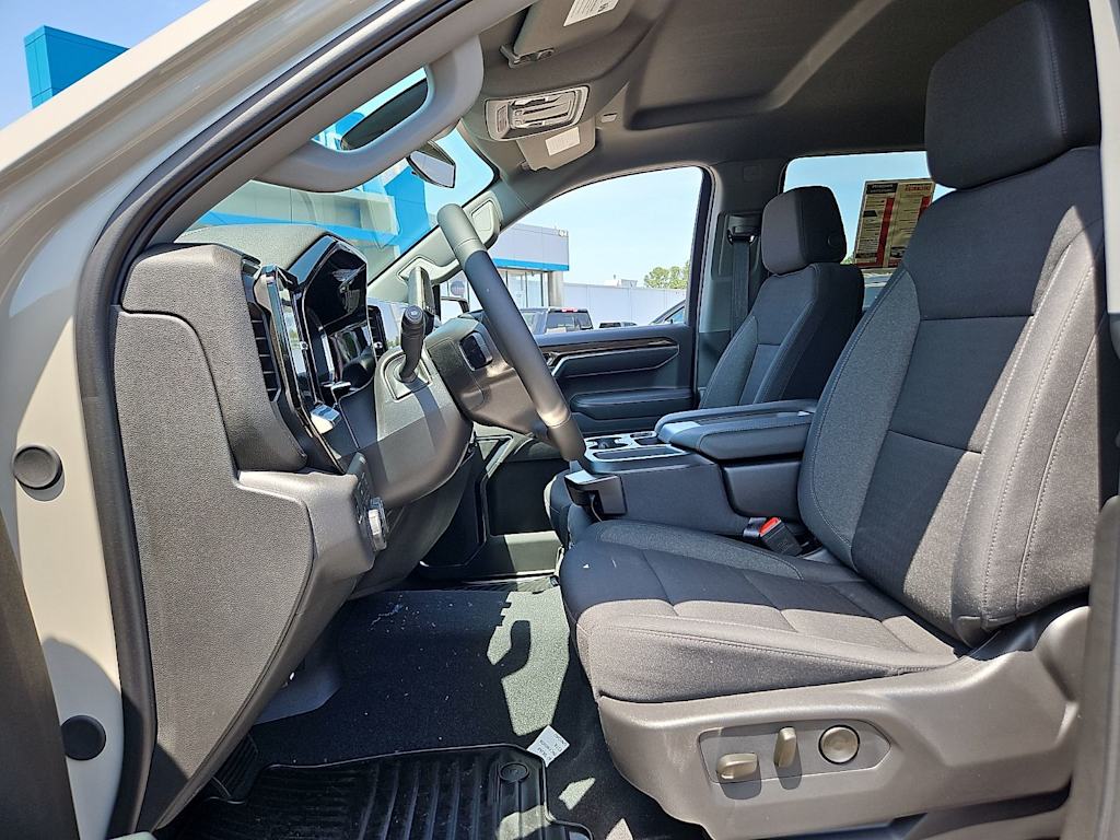 Thumbnail: 2026 Chevrolet Silverado 1500 - 9