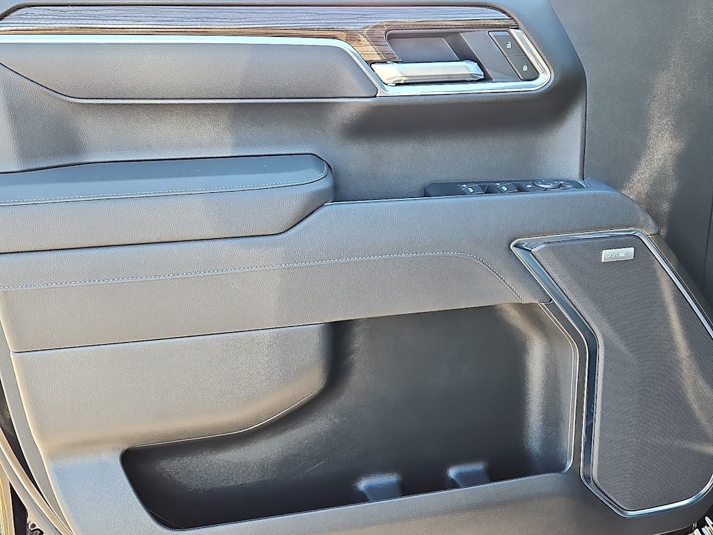 Thumbnail: 2026 Chevrolet Silverado 1500 - 12