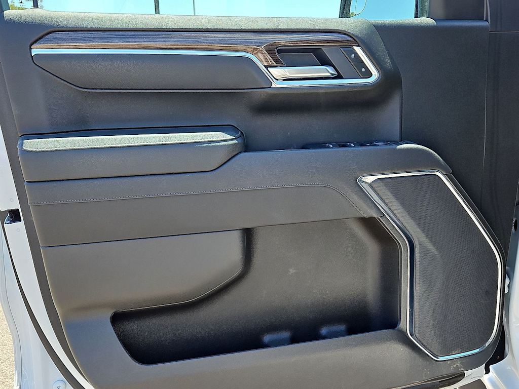 Thumbnail: 2025 Chevrolet Silverado 1500 - 33