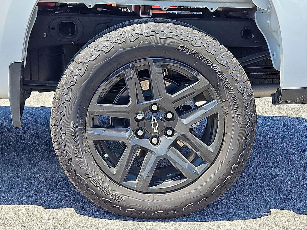 Thumbnail: 2025 Chevrolet Silverado 1500 - 6