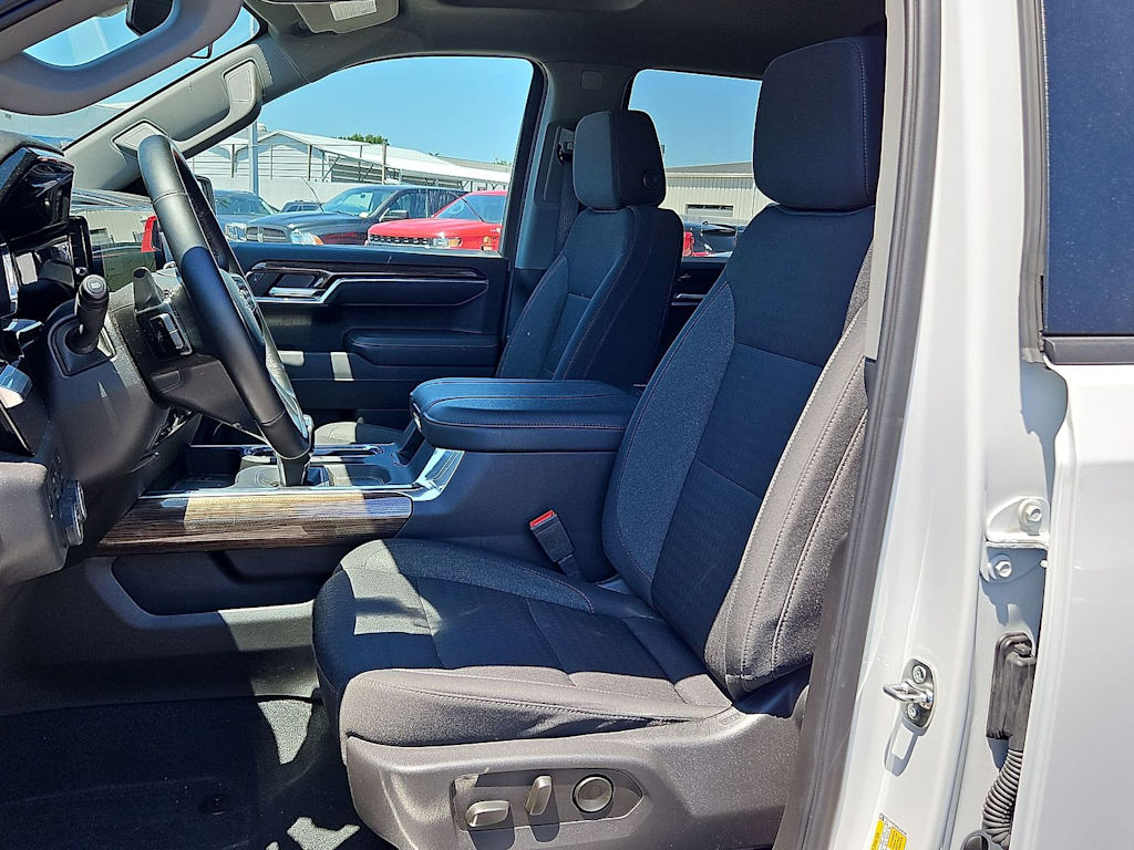 Thumbnail: 2025 Chevrolet Silverado 1500 - 8