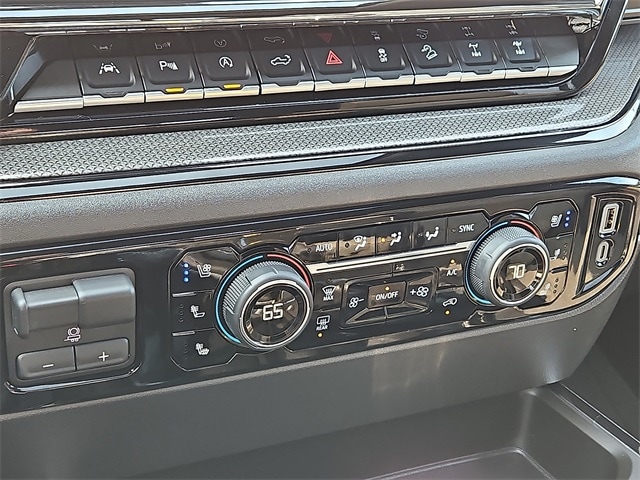 Thumbnail: 2025 Chevrolet Silverado 1500 - 15