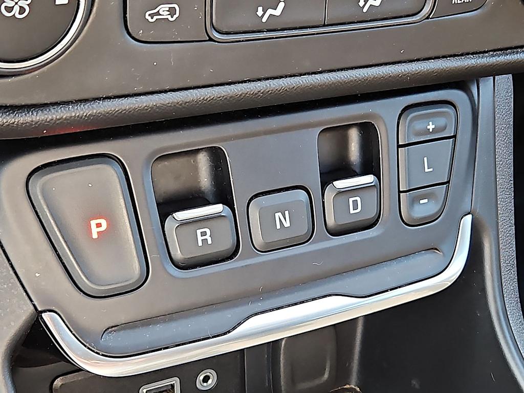 Thumbnail: 2020 GMC Terrain - 29