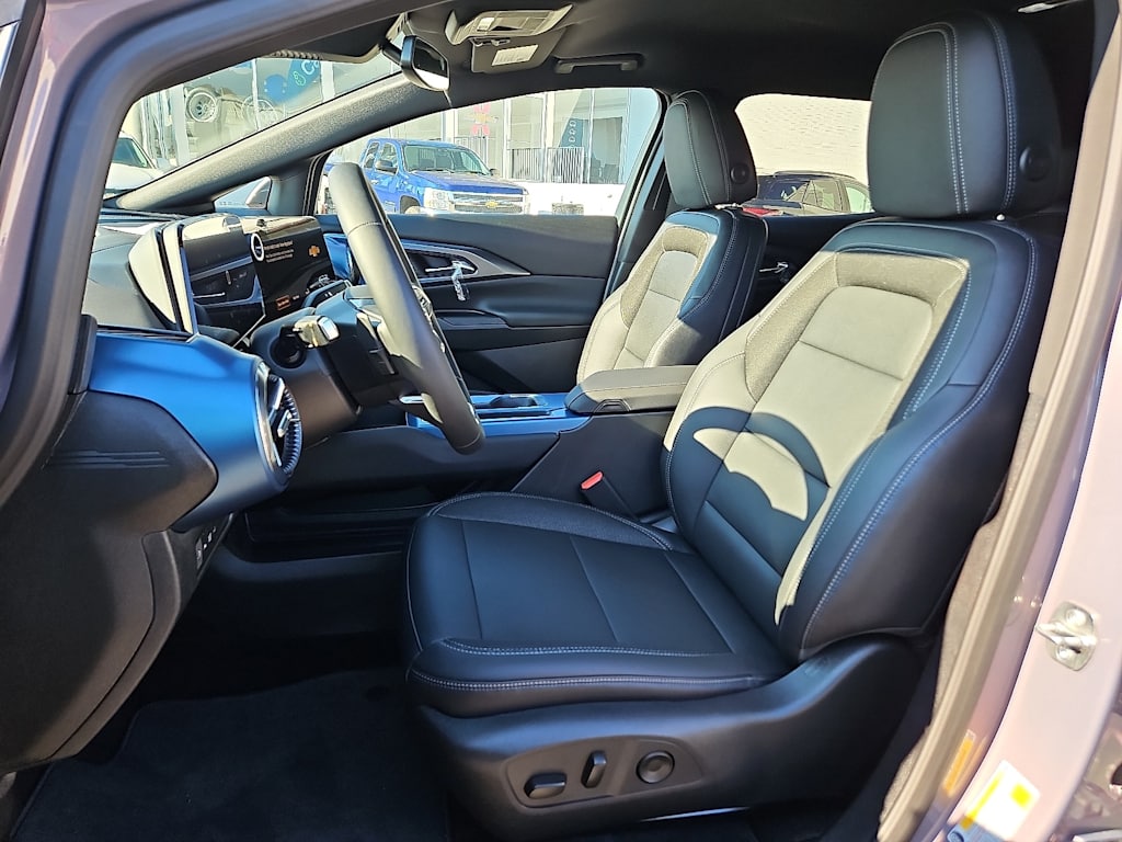 Thumbnail: 2026 Chevrolet Equinox - 9