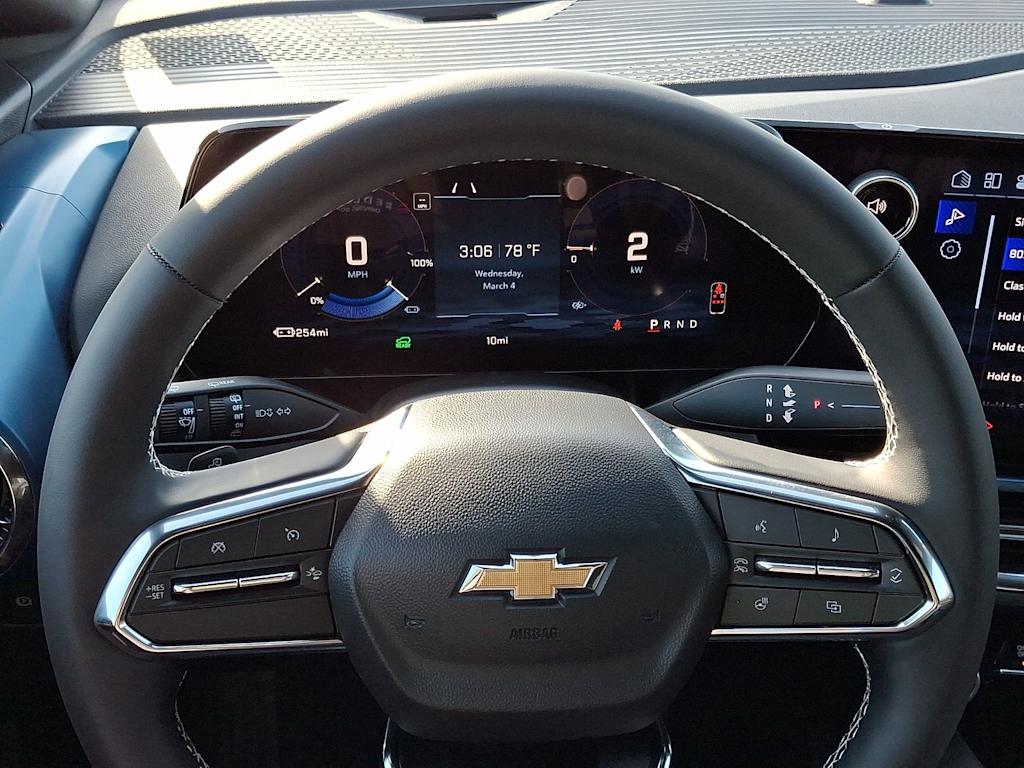 Thumbnail: 2026 Chevrolet Equinox - 2