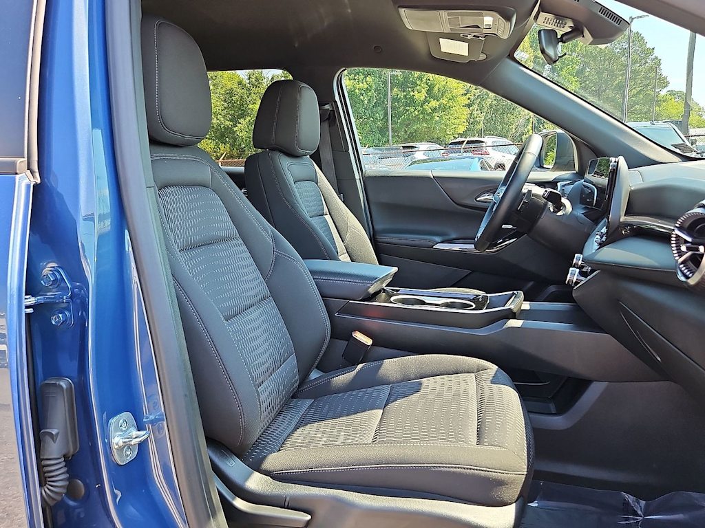Thumbnail: 2025 Chevrolet Equinox - 10
