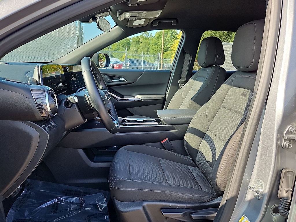 Thumbnail: 2025 Chevrolet Equinox - 9