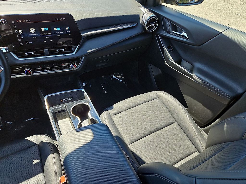 Thumbnail: 2025 Chevrolet Equinox - 12
