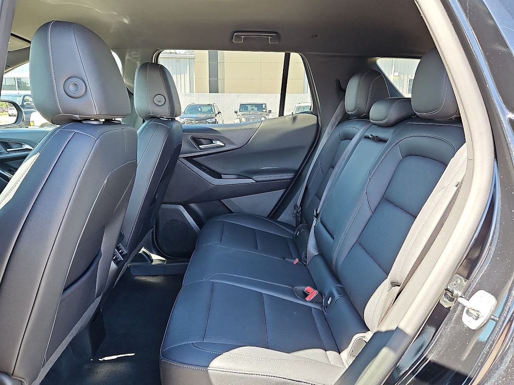 Thumbnail: 2025 Chevrolet Equinox - 36