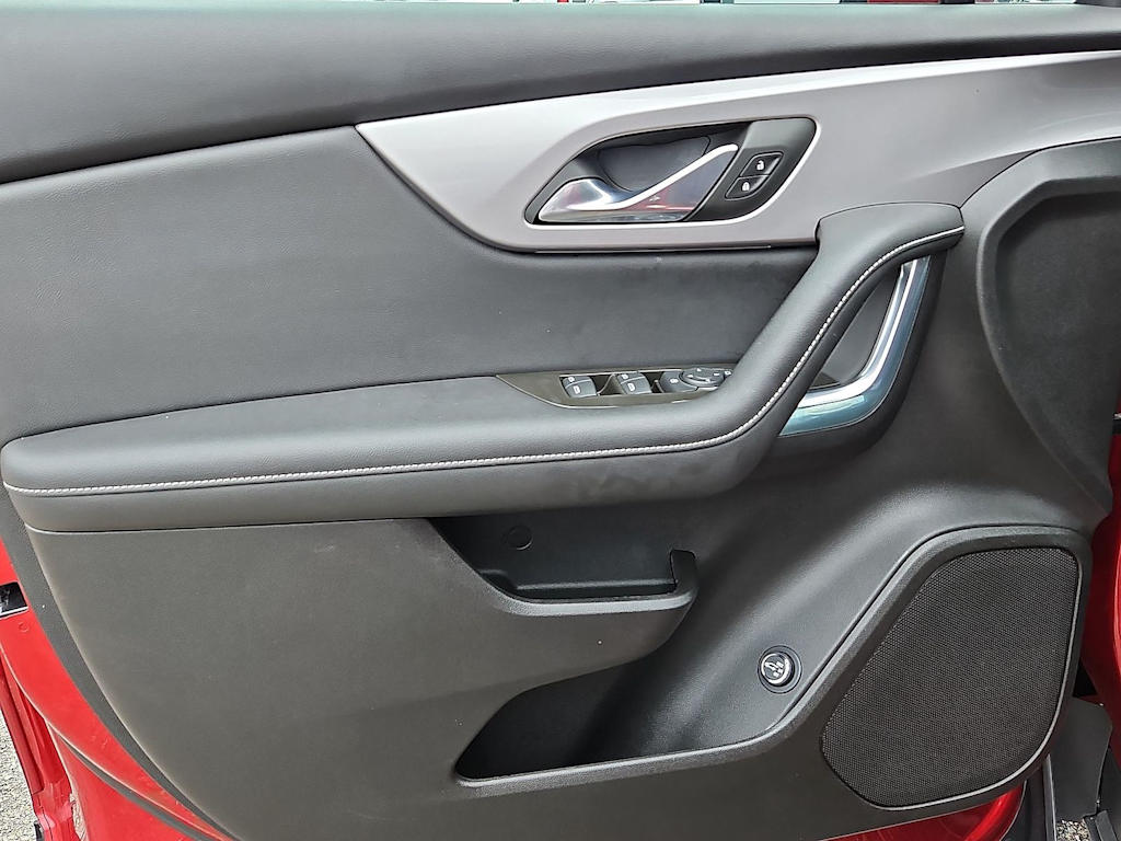 Thumbnail: 2023 Chevrolet Blazer - 33
