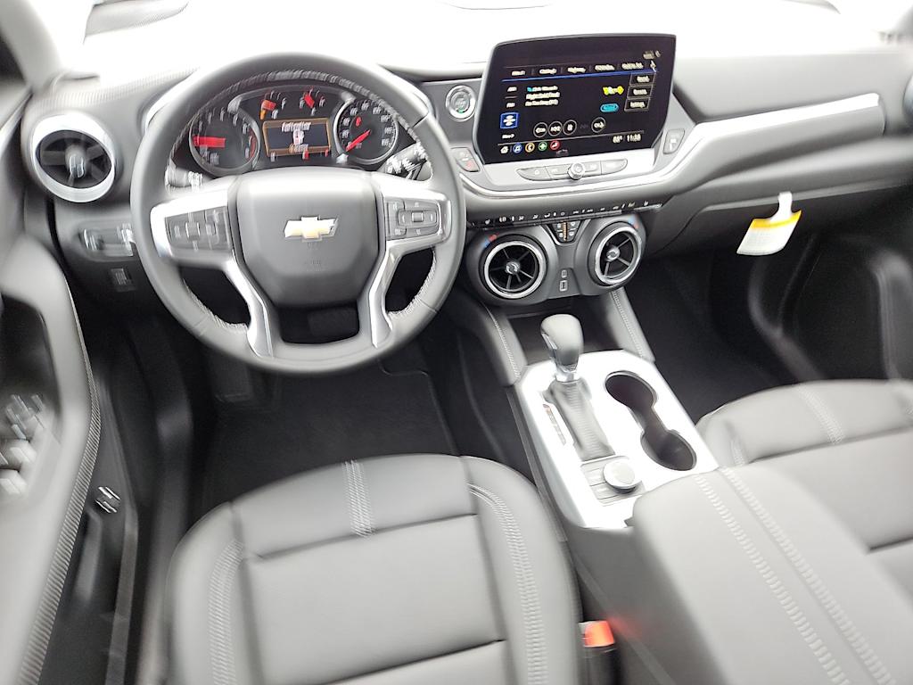 Thumbnail: 2026 Chevrolet Blazer - 2