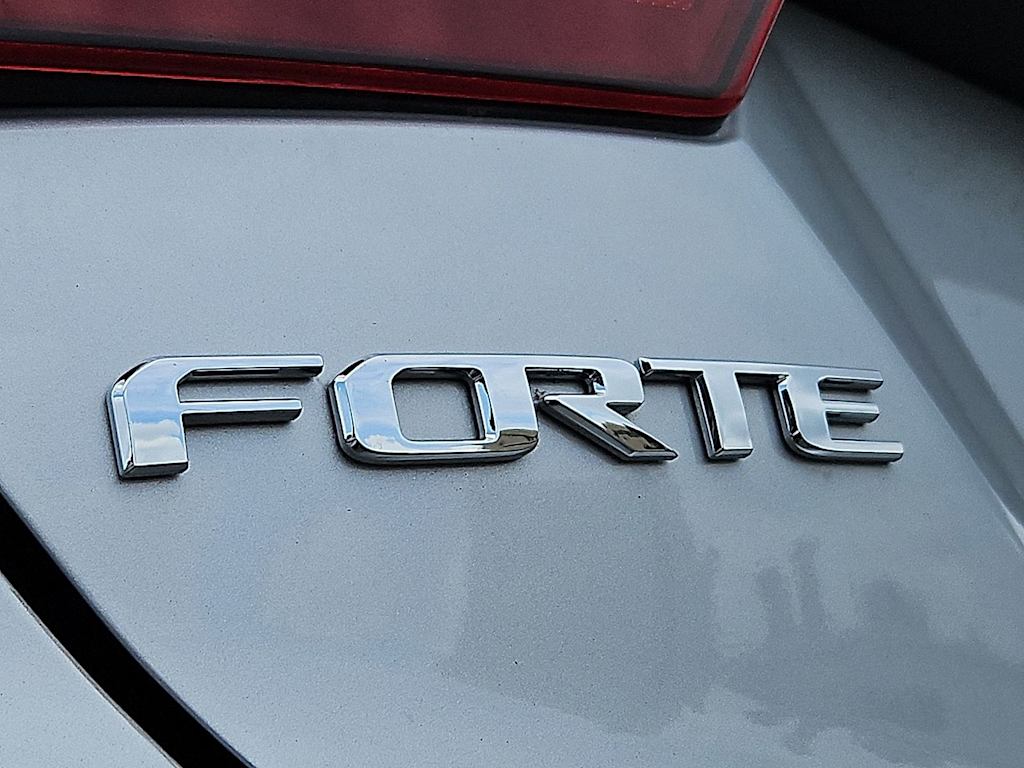 Thumbnail: 2020 Kia Forte - 35