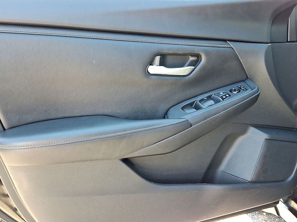 Thumbnail: 2023 Nissan Sentra - 31