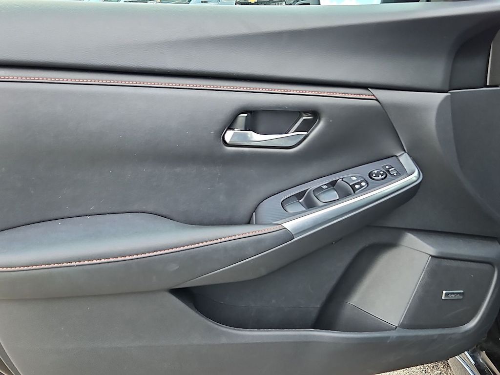 Thumbnail: 2024 Nissan Sentra - 32