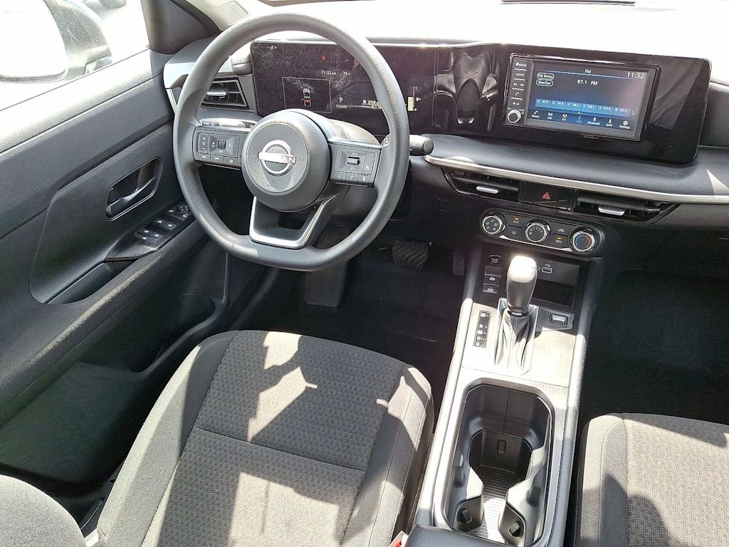 Thumbnail: 2025 Nissan Kicks - 2