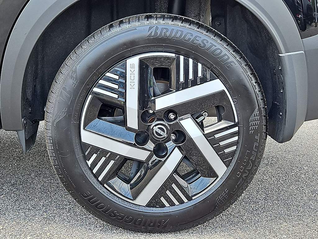 Thumbnail: 2026 Nissan Kicks - 8
