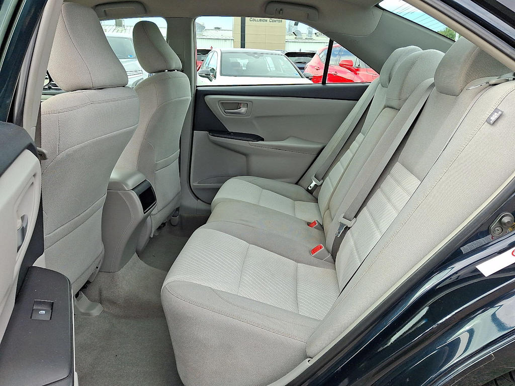 Thumbnail: 2016 Toyota Camry - 29