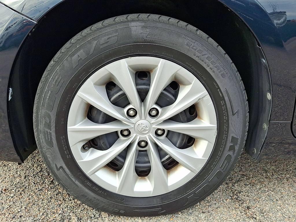 Thumbnail: 2016 Toyota Camry - 8