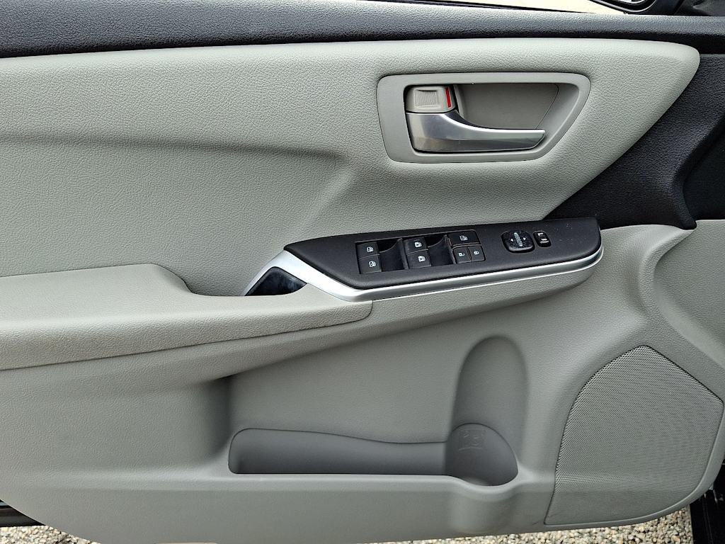 Thumbnail: 2016 Toyota Camry - 25