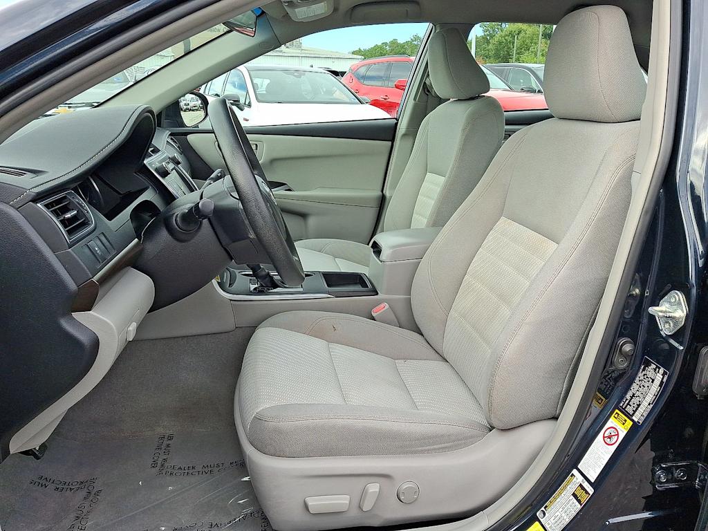 Thumbnail: 2016 Toyota Camry - 10