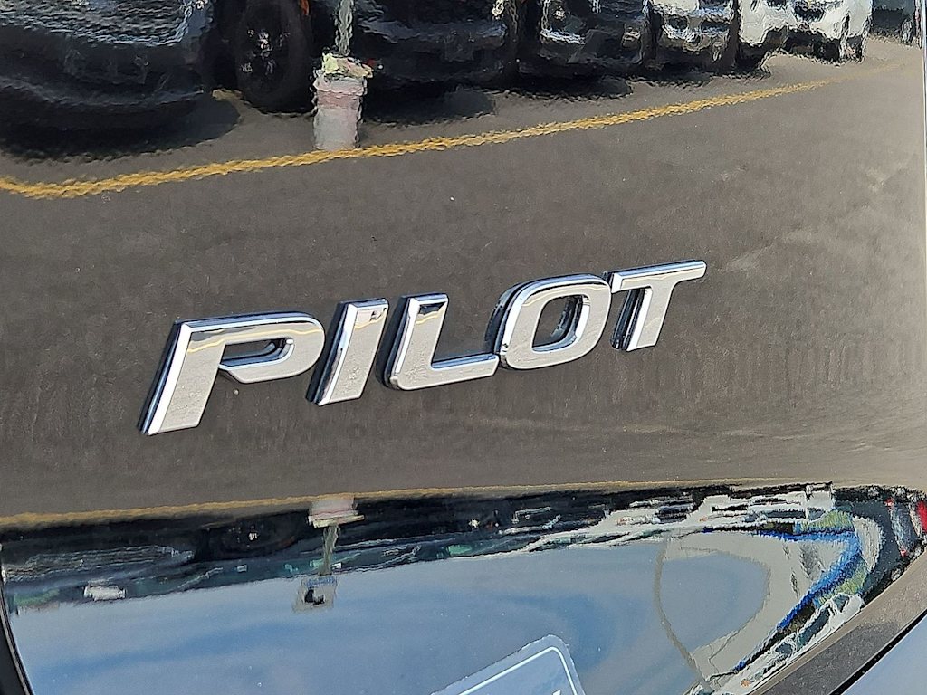 Thumbnail: 2018 Honda Pilot - 39