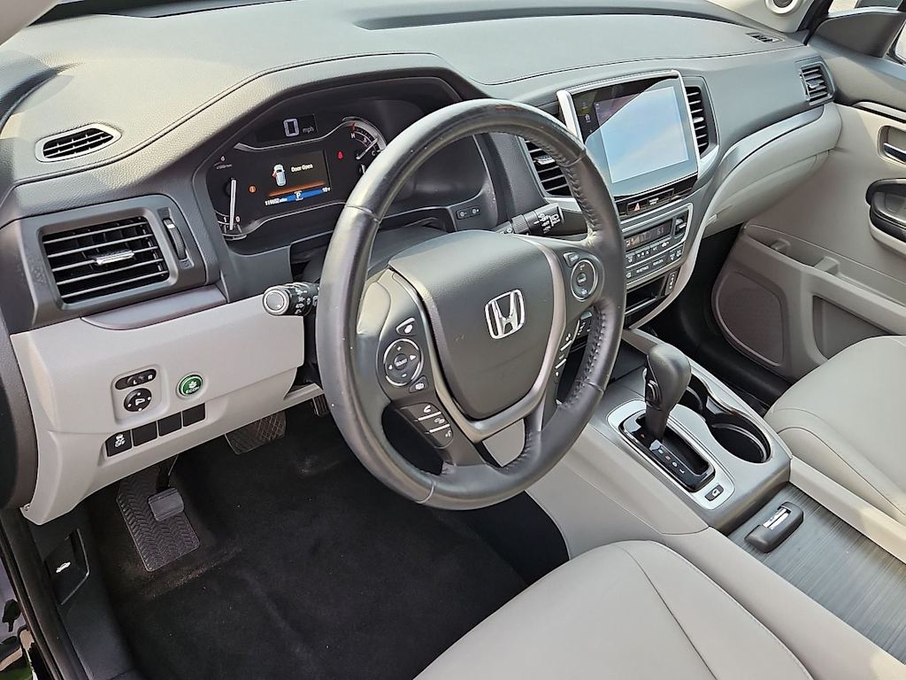 Thumbnail: 2018 Honda Pilot - 12