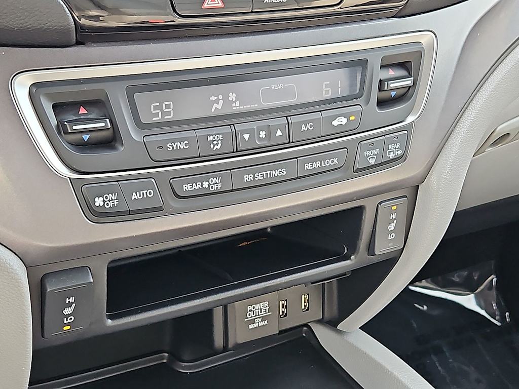 Thumbnail: 2018 Honda Pilot - 31