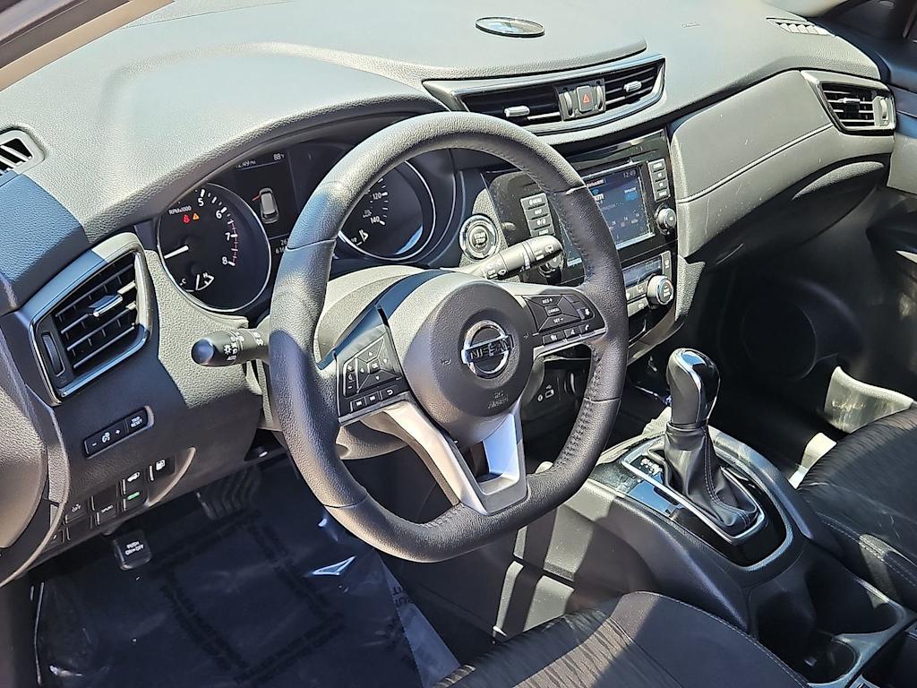Thumbnail: 2018 Nissan Rogue - 13
