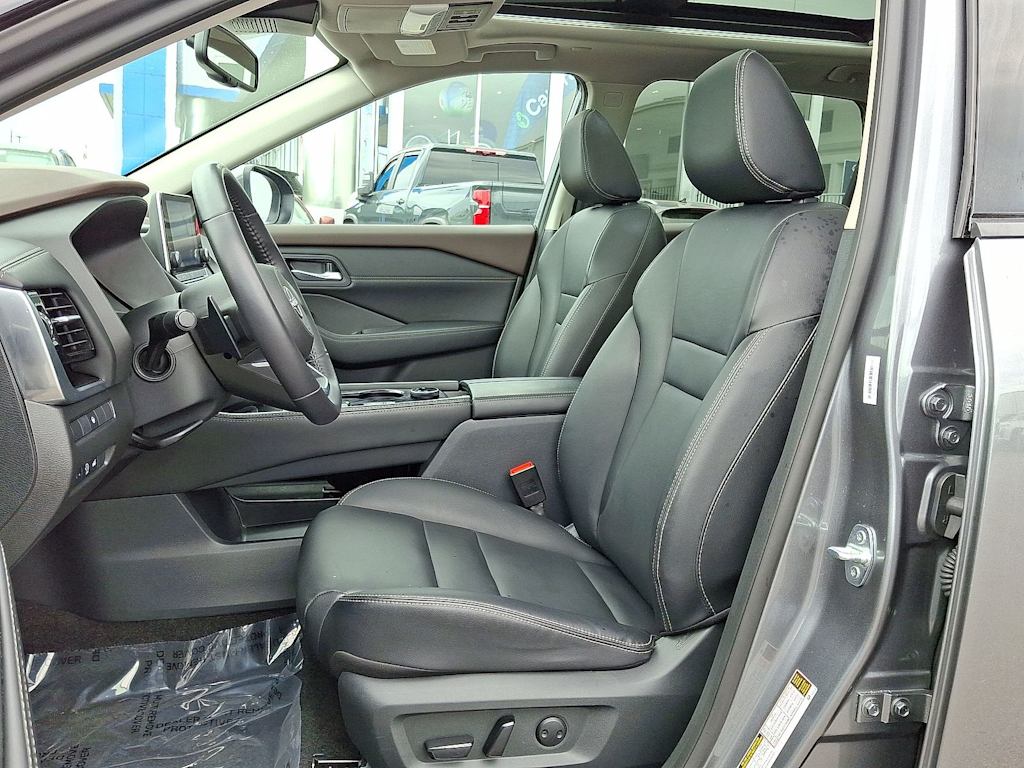 Thumbnail: 2023 Nissan Rogue - 9