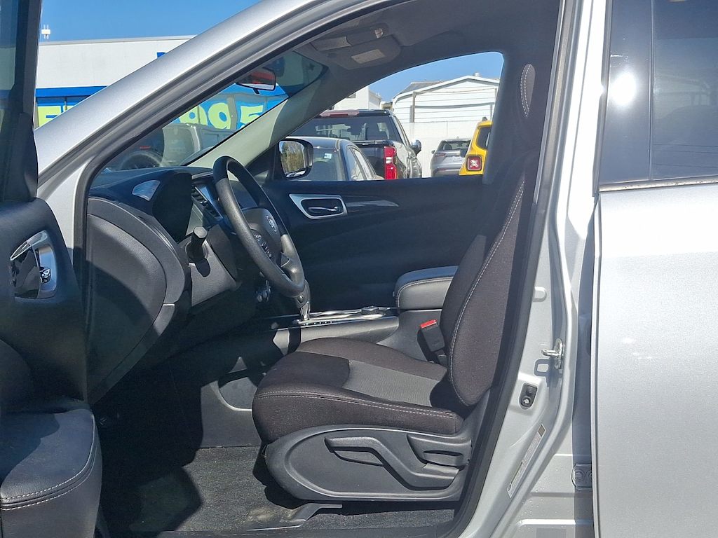 Thumbnail: 2020 Nissan Pathfinder - 7