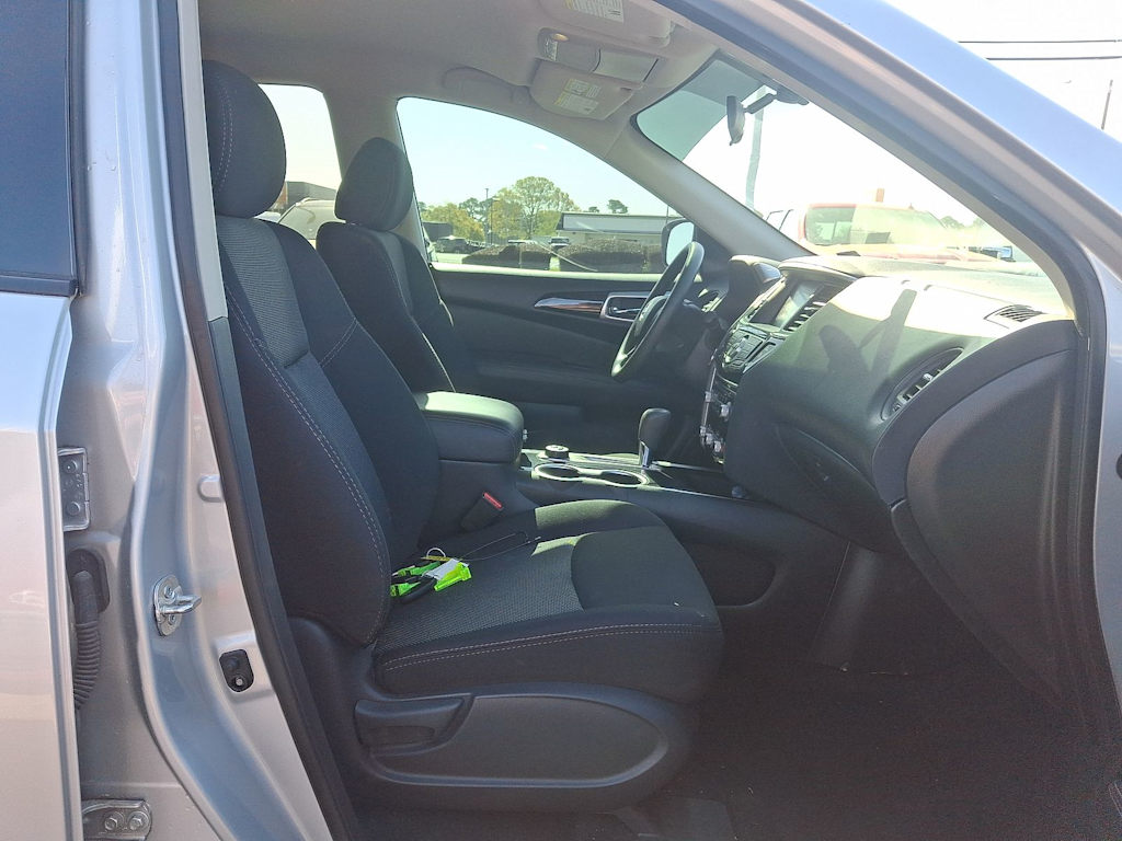 Thumbnail: 2020 Nissan Pathfinder - 26