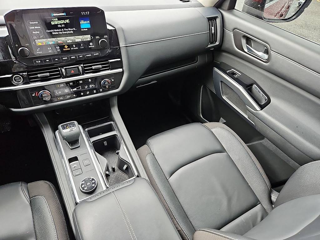 Thumbnail: 2023 Nissan Pathfinder - 16