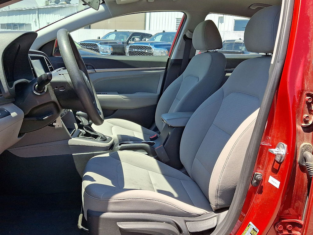 Thumbnail: 2018 Hyundai Elantra - 10