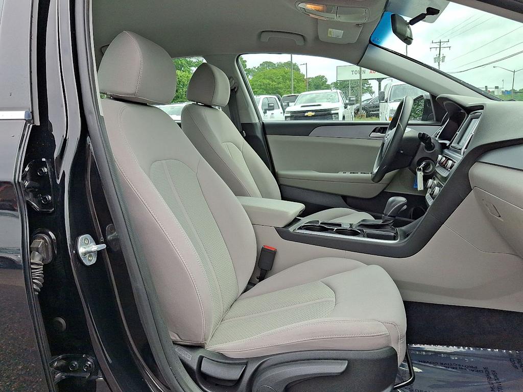 Thumbnail: 2018 Hyundai Sonata - 10