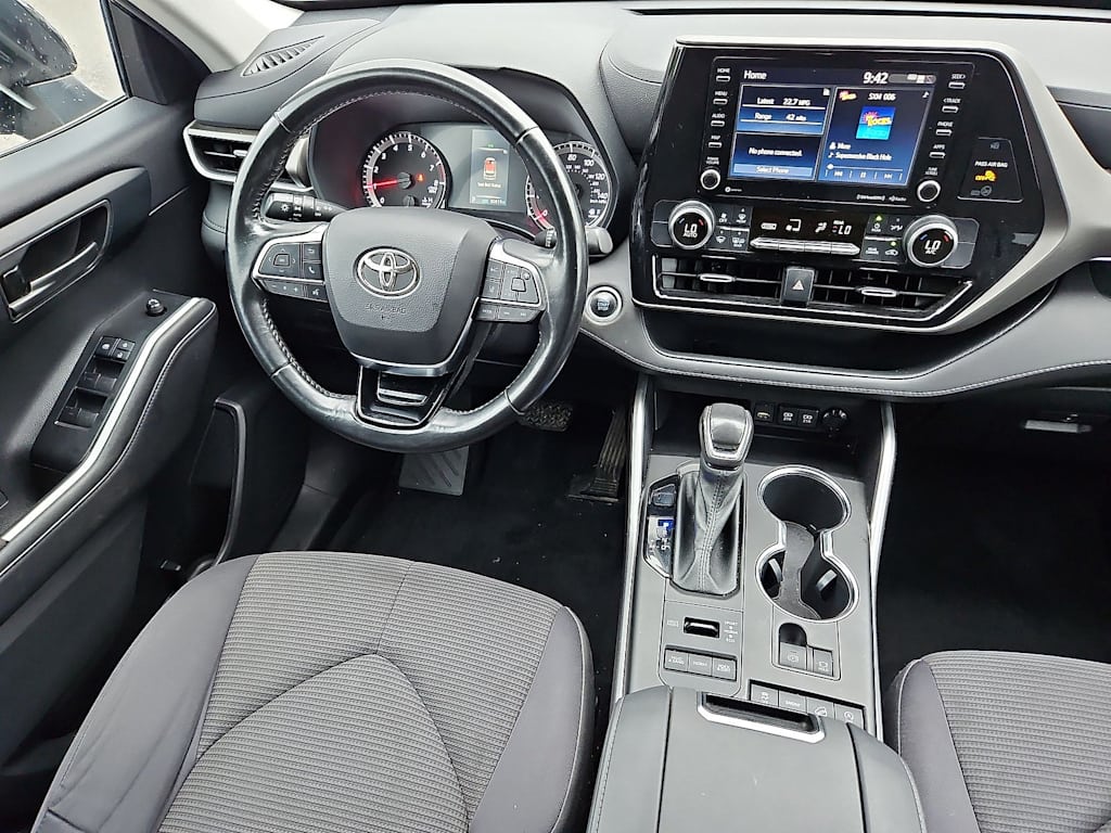 Thumbnail: 2021 Toyota Highlander - 2