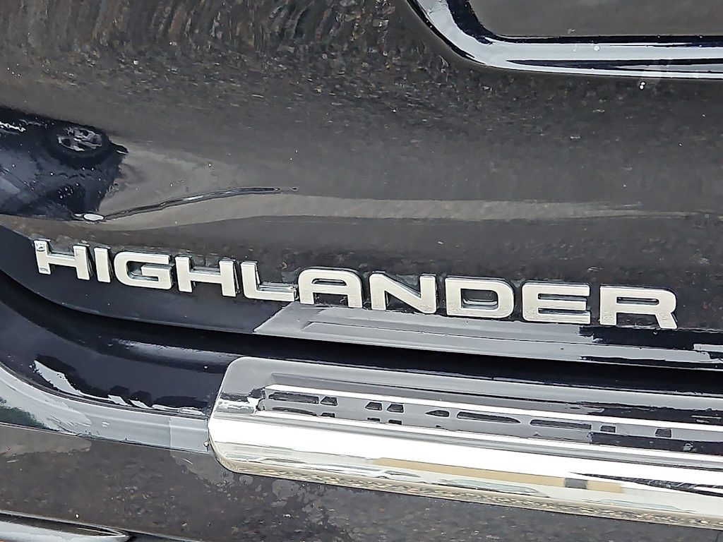 Thumbnail: 2021 Toyota Highlander - 37