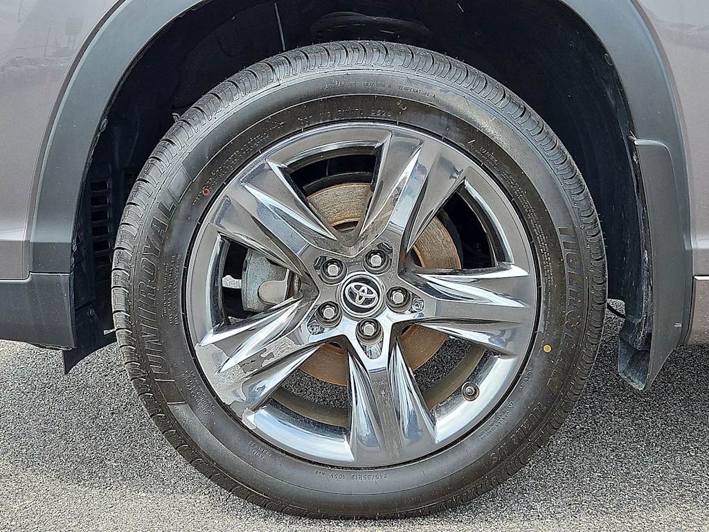 Thumbnail: 2019 Toyota Highlander - 7