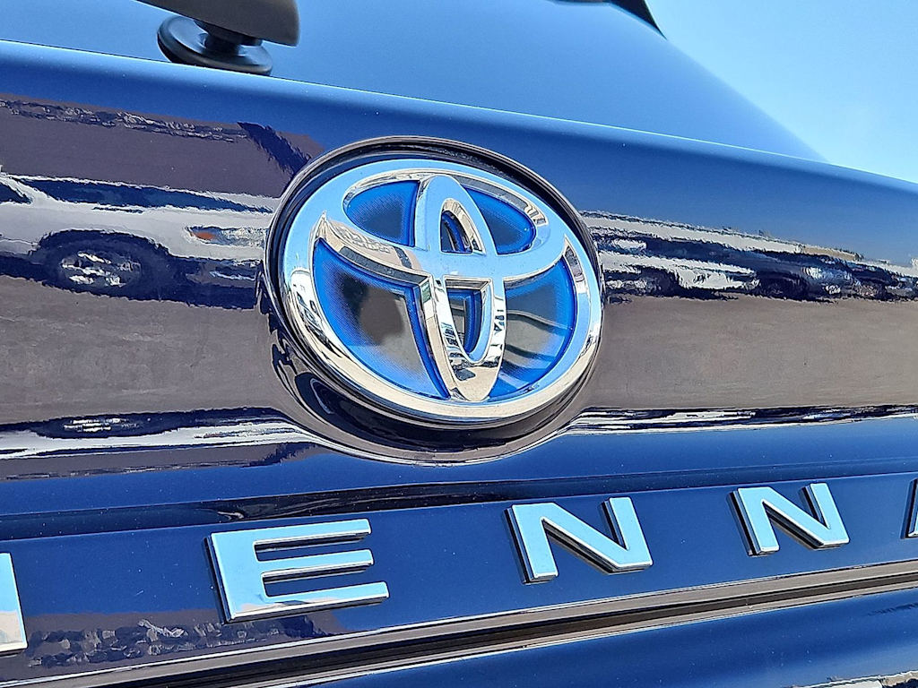 Thumbnail: 2025 Toyota Sienna - 6