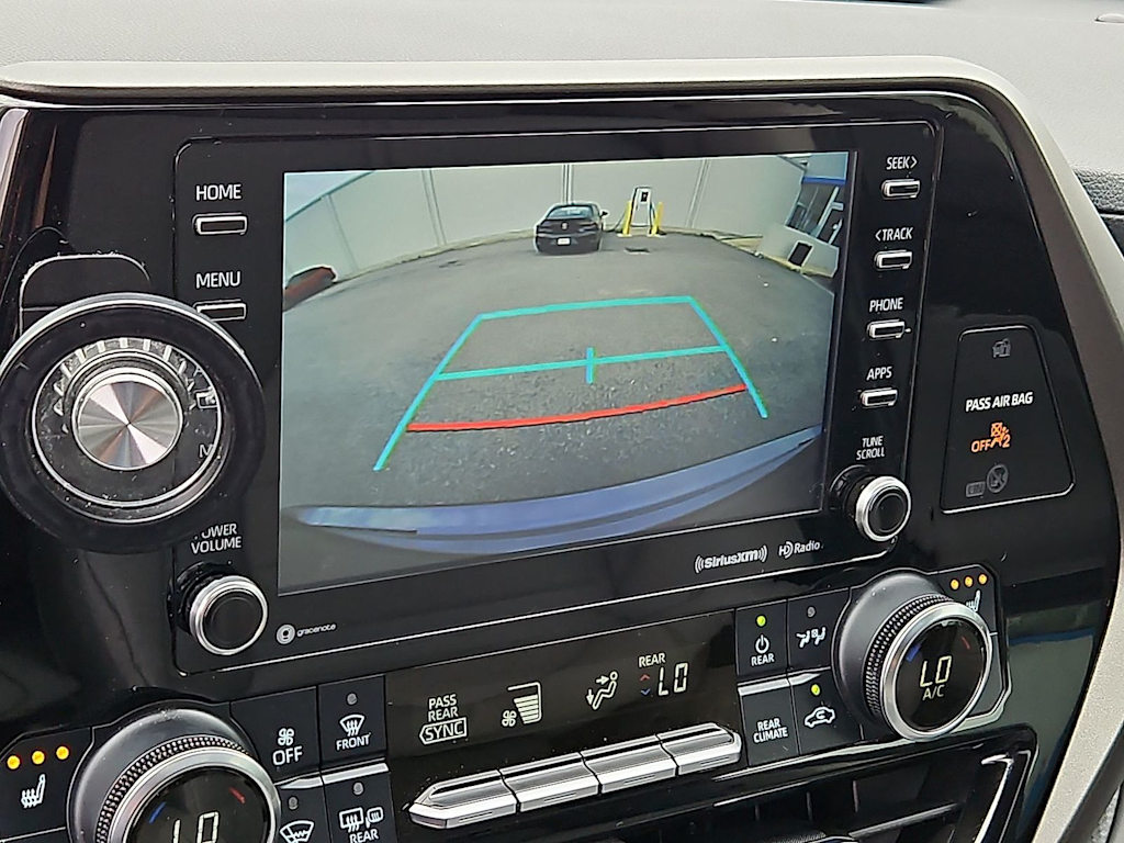 Thumbnail: 2021 Toyota Highlander - 28