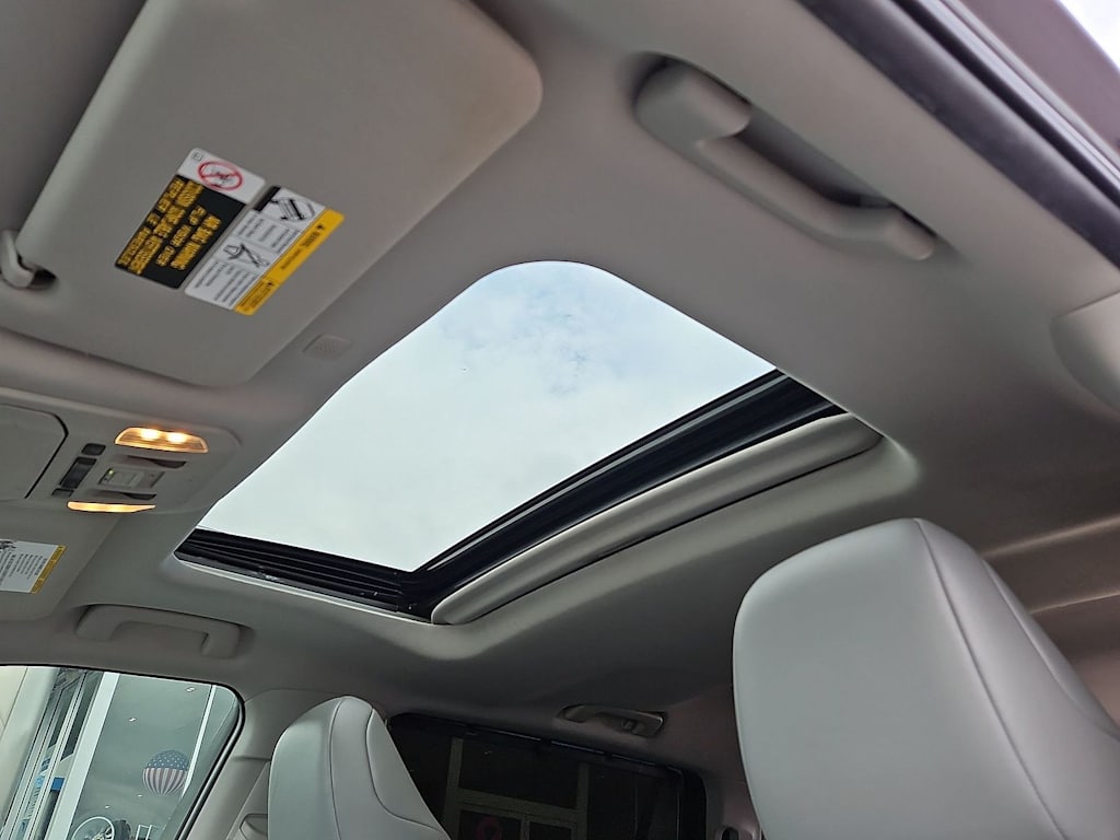 Thumbnail: 2021 Toyota Highlander - 31