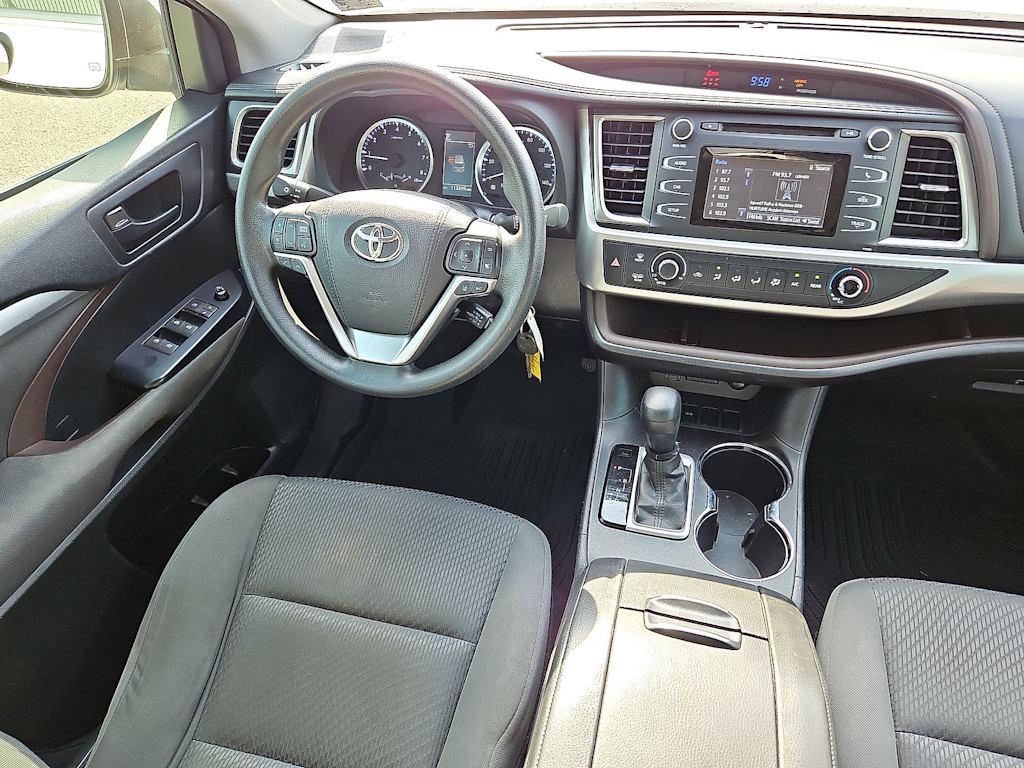 Thumbnail: 2017 Toyota Highlander - 2