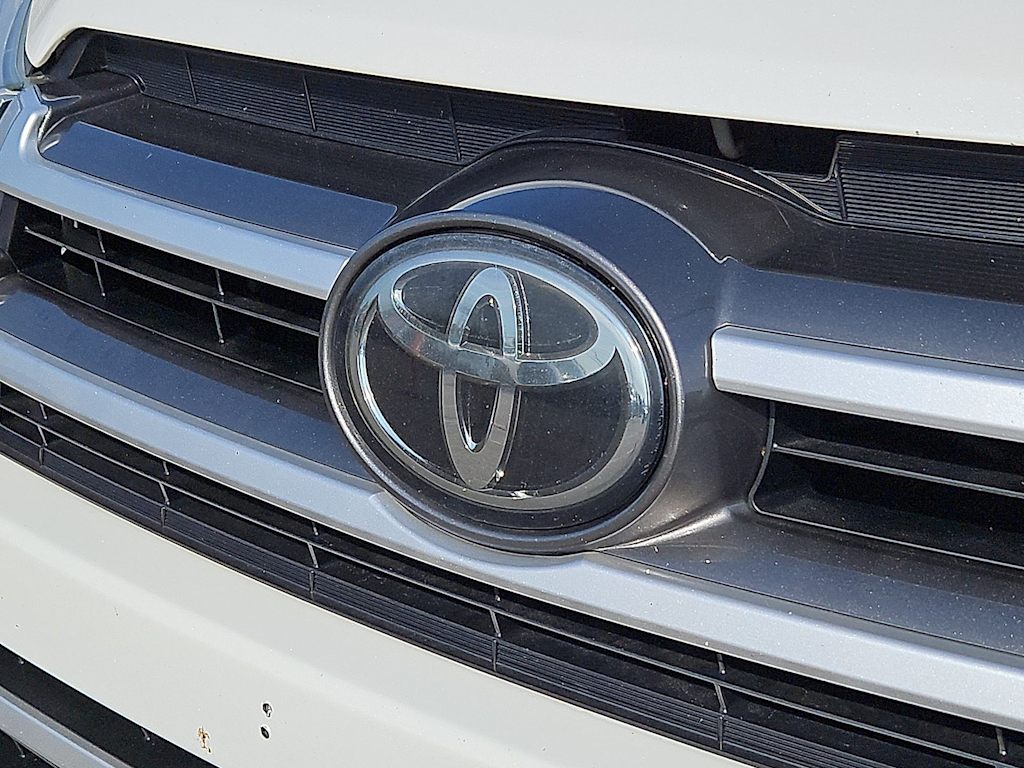 Thumbnail: 2017 Toyota Highlander - 5